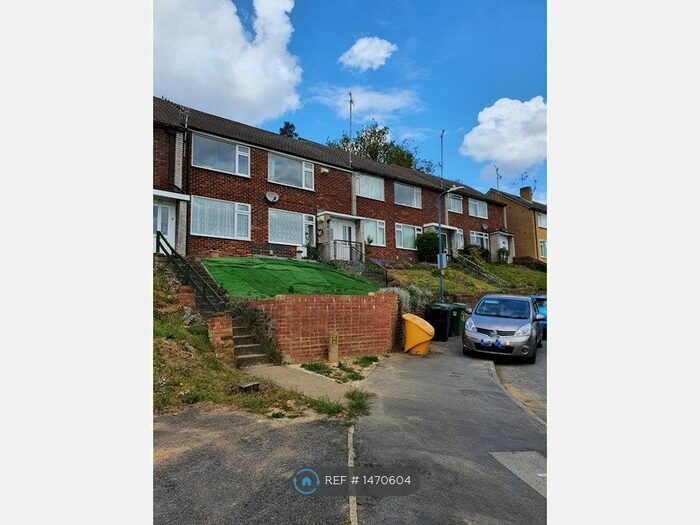 2 Bedroom Maisonette To Rent In Roseholme, Maidstone, ME16