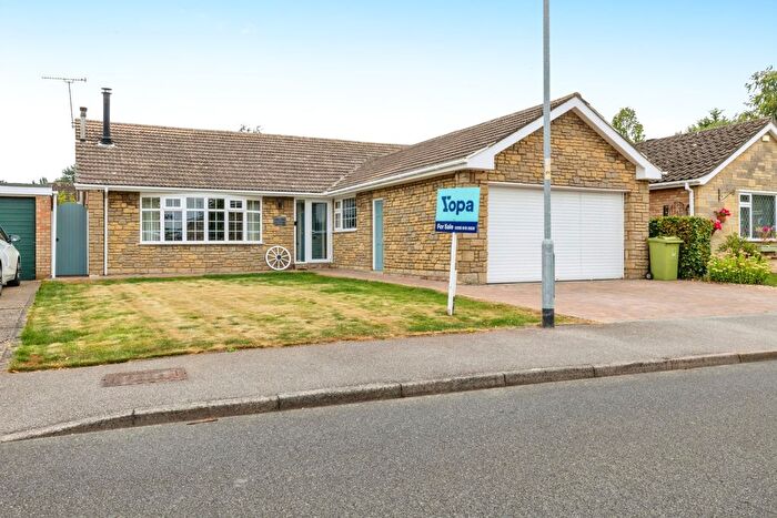3 Bedroom Bungalow For Sale In Courtfield Close, Sudbrooke, Lincoln, LN2