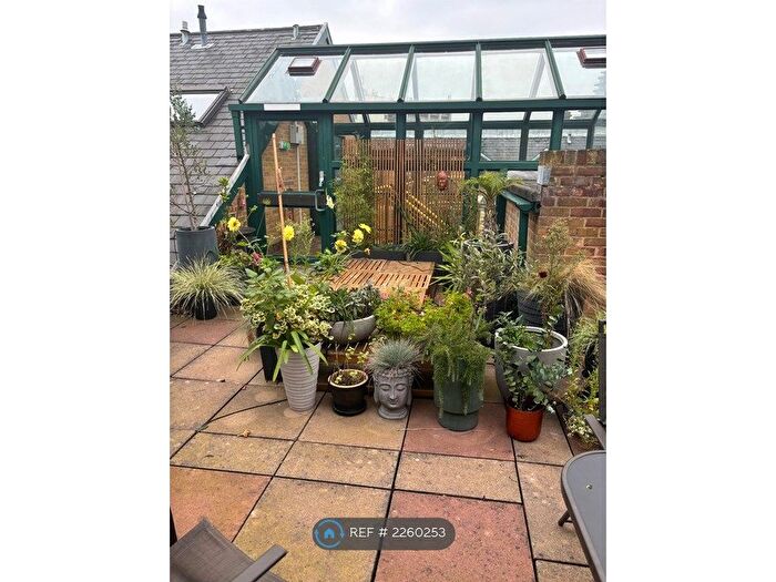 1 Bedroom Flat To Rent In Wapping High St, London, E1W