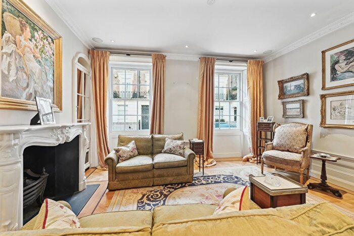 4 Bedroom Town House To Rent In South Eaton Place, Belgravia, London, SW1W