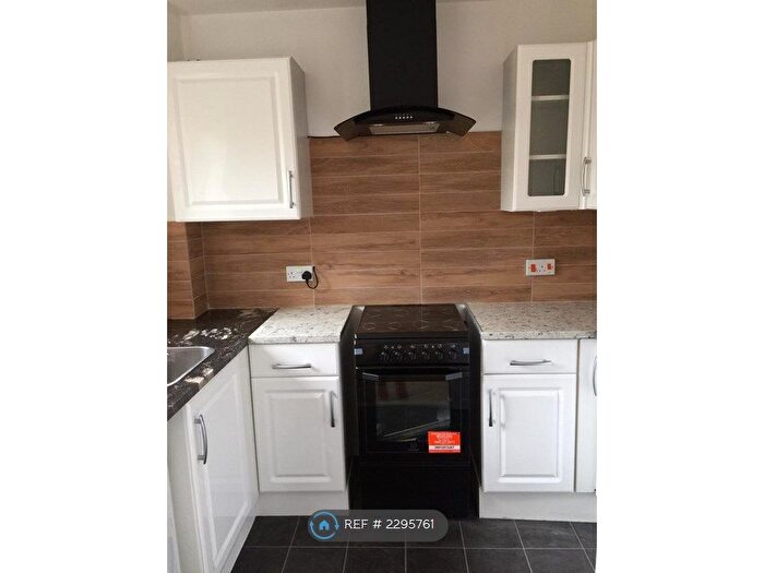 1 Bedroom Flat To Rent In Winston Close, Greenhithe, DA9