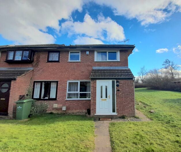 3 Bedroom House To Rent In Favell Drive, MK4