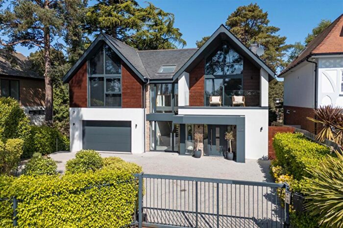 4 Bedroom Detached House For Sale In Clifton Road, Lower Parkstone, BH14
