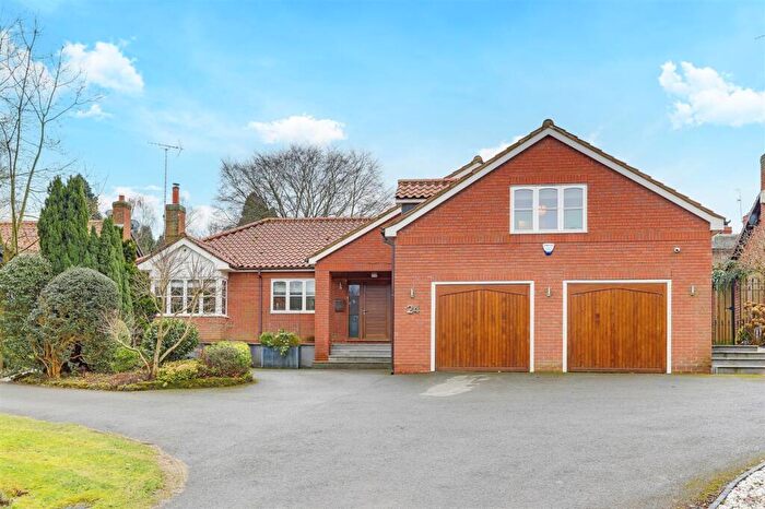5 Bedroom Detached House For Sale In Main Street, Woodborough, NG14