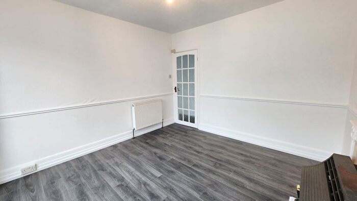 2 Bedroom Flat To Rent In Hawthorn Road, Bournemouth, BH9