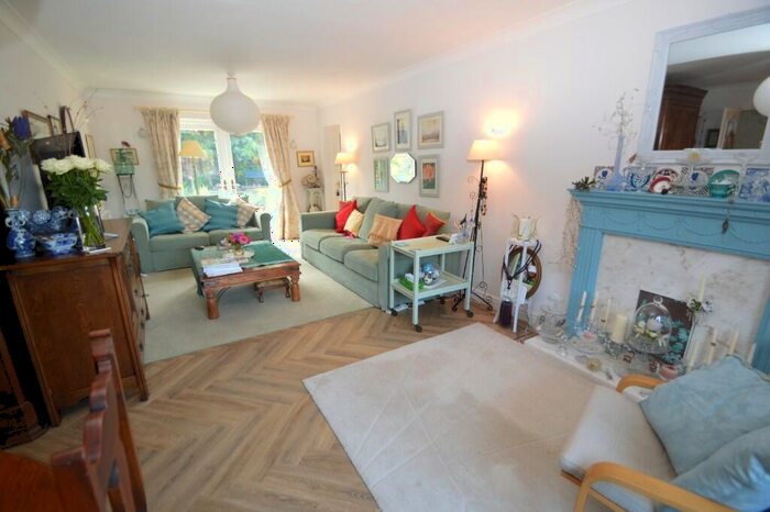 3 Bedroom Bungalow For Sale In The Maltings, High Street, Epworth, DN9