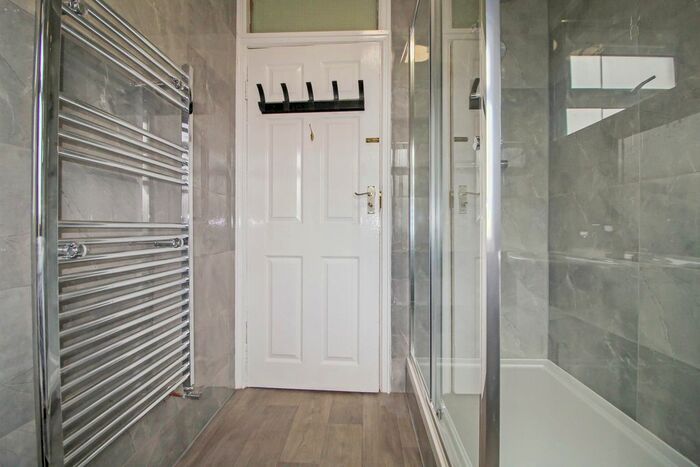 1 Bedroom Maisonette To Rent In High Road, Harrow Weald, Harrow, HA3