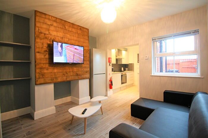 3 Bedroom Terraced House To Rent In Kitchen Street, Chester, CH1