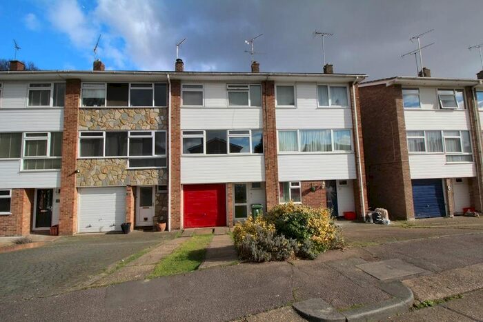 4 Bedroom Terraced House To Rent In Shalford Road, Billericay, CM11