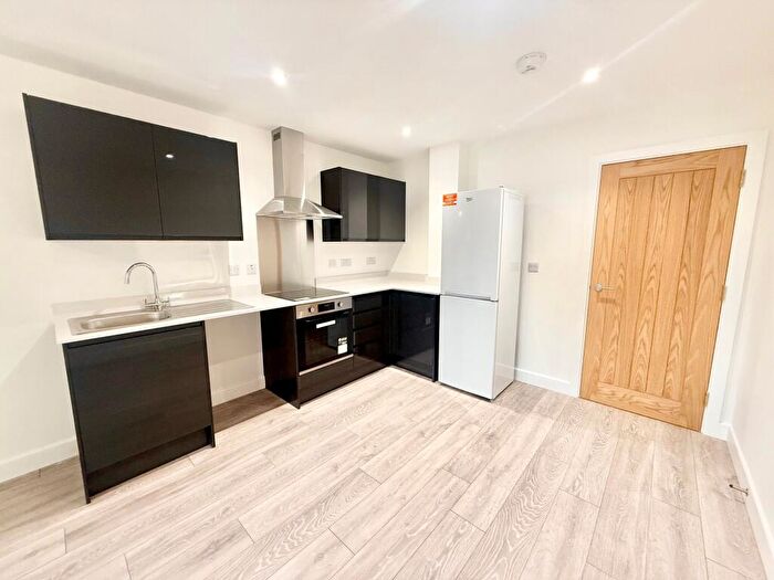 3 Bedroom Apartment To Rent In Catherine House, Waterlooville, PO7