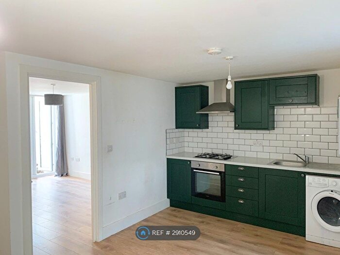 1 Bedroom Flat To Rent In Brooke Road, London, N16