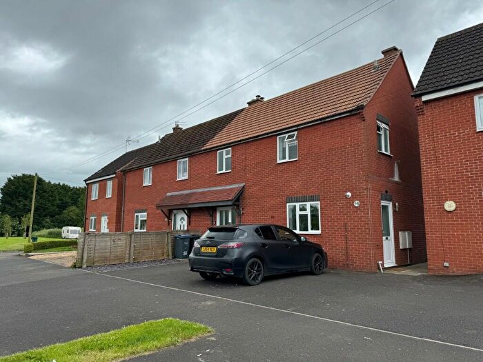 3 Bedroom Semi-Detached House To Rent In Portman Road, Melksham, Wiltshire, SN12