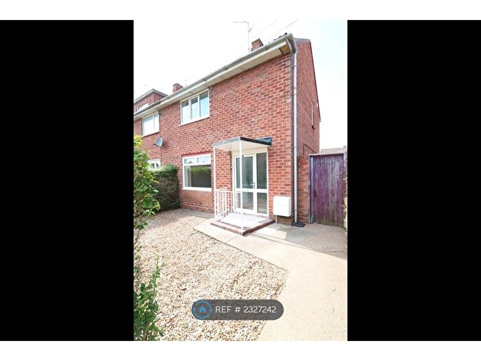 2 Bedroom Semi-Detached House To Rent In Larchwood Crescent, Lincoln, LN6