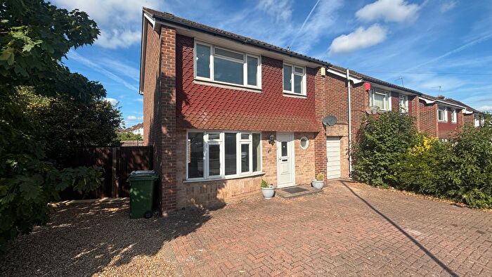 3 Bedroom Detached House To Rent In The Drive, Sidcup, DA14