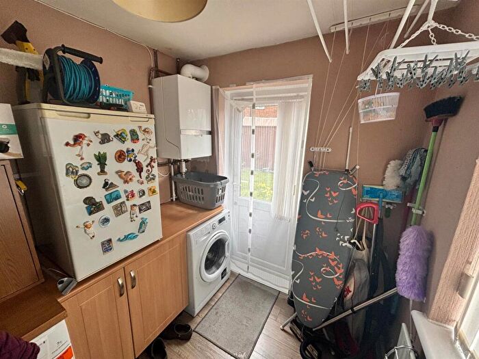 2 Bedroom End Of Terrace House For Sale In Charing Road, Gillingham, ME8