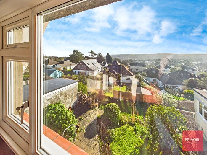 3 Bedroom Detached House For Sale In Bron Y Bryn, Killay, Swansea, SA2