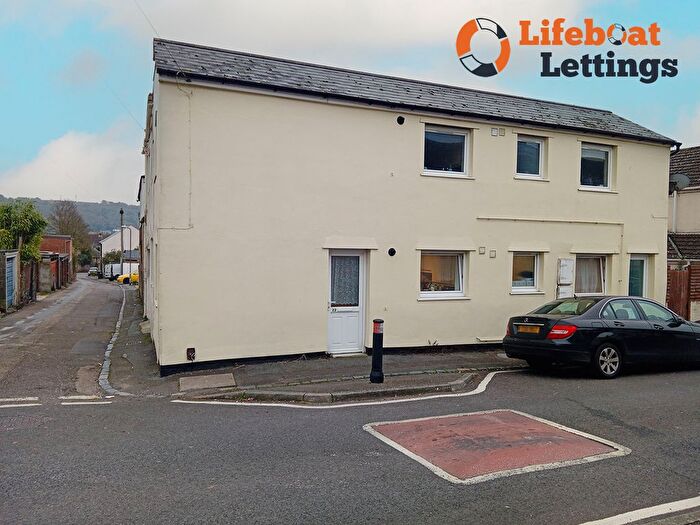 1 Bedroom Flat To Rent In South Road, Dover, CT17