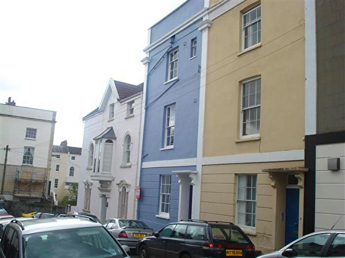 Studio To Rent In First Floor Rear Flat, Anglesea Place, BS8