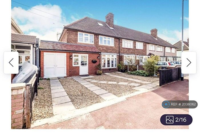 3 Bedroom Semi-Detached House To Rent In Southwold Drive, Barking, IG11