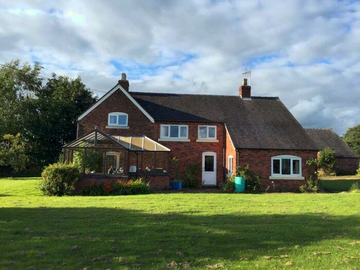 4 Bedroom Country House To Rent In New Road, Brereton, CW11