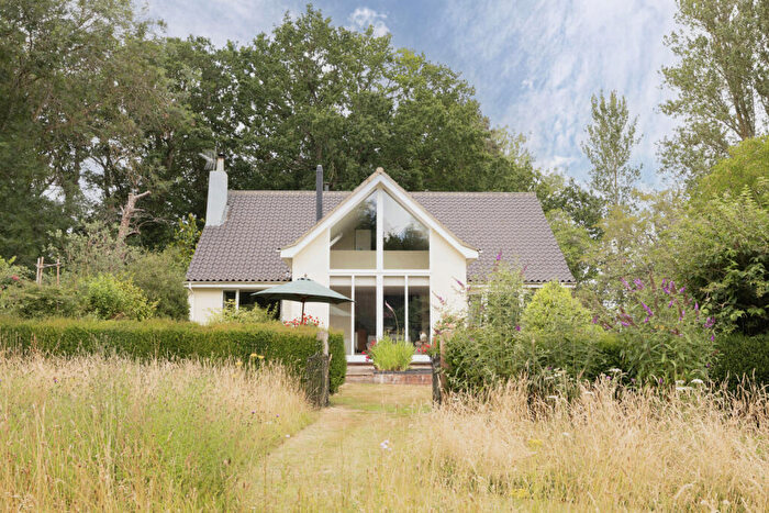 3 Bedroom Bungalow For Sale In Aldborough, Norwich, Norfolk, NR11