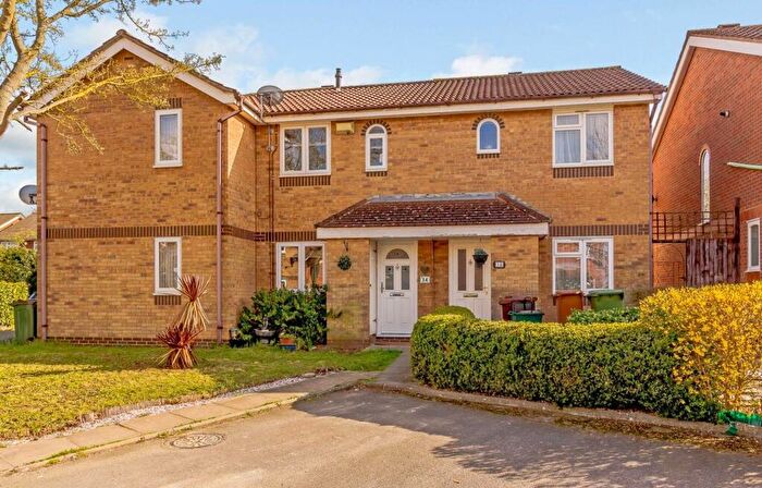 2 Bedroom Terraced House For Sale In Hambleton Close, Worcester Park, KT4