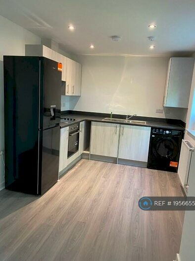 2 Bedroom Flat To Rent In Lea House, Coventry, CV6