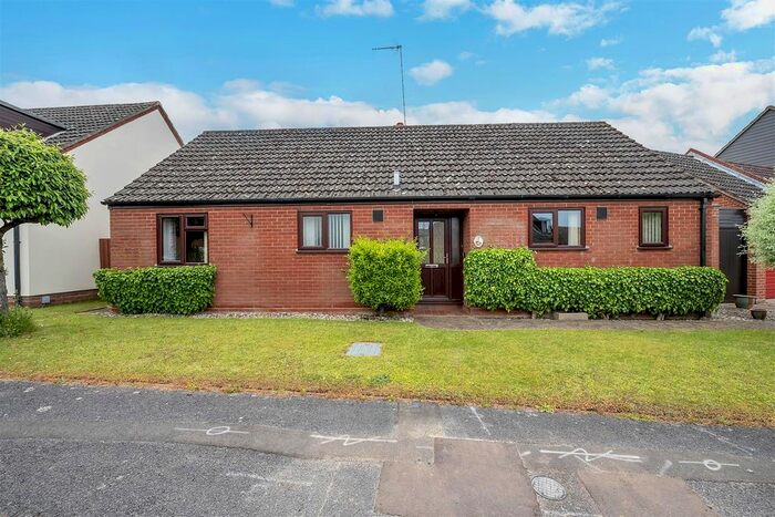 3 Bedroom Detached Bungalow For Sale In Carnoustie Drive, Fornham St. Martin, Bury St. Edmunds, IP28