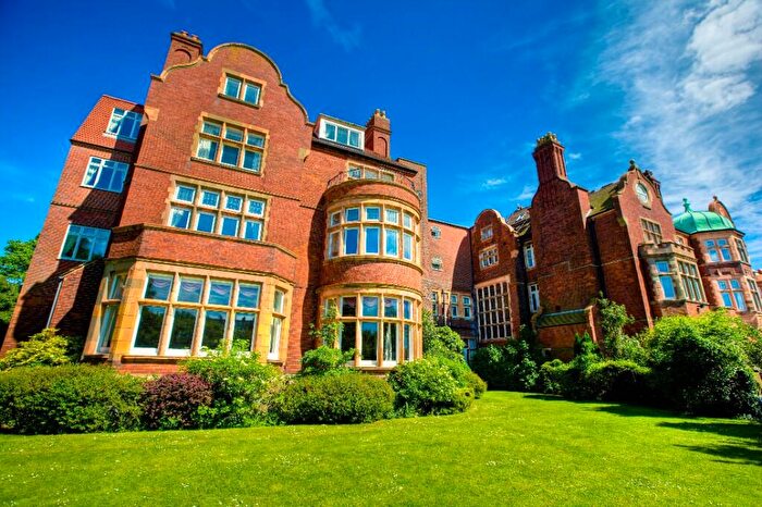 1 Bedroom Hotel Room To Rent In Earls Avenue, Folkestone, Kent, CT20