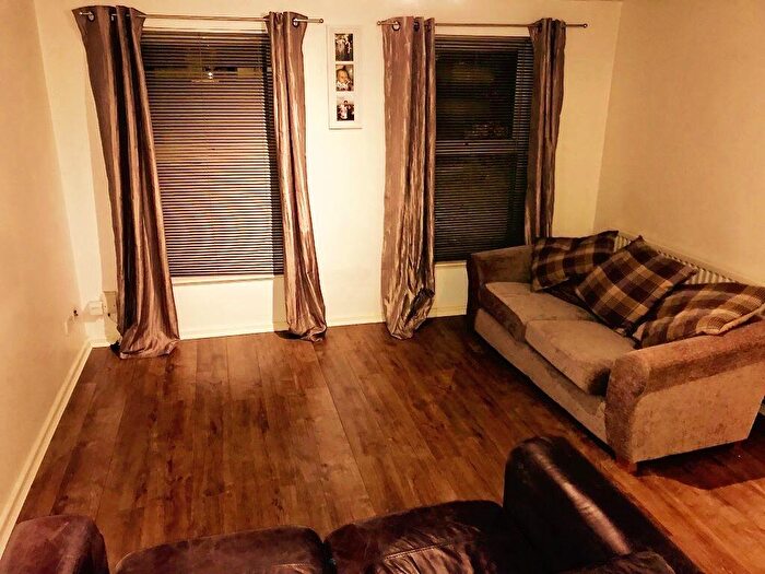 2 Bedroom Flat To Rent In Ravensdene Court, Lucknow Road, Nottingham, NG3