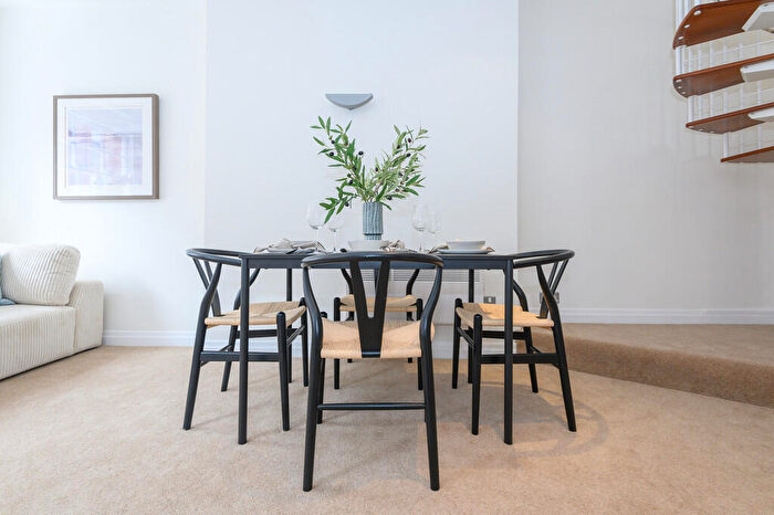 2 Bedroom Apartment For Sale In St Pauls, Leeds, LS1