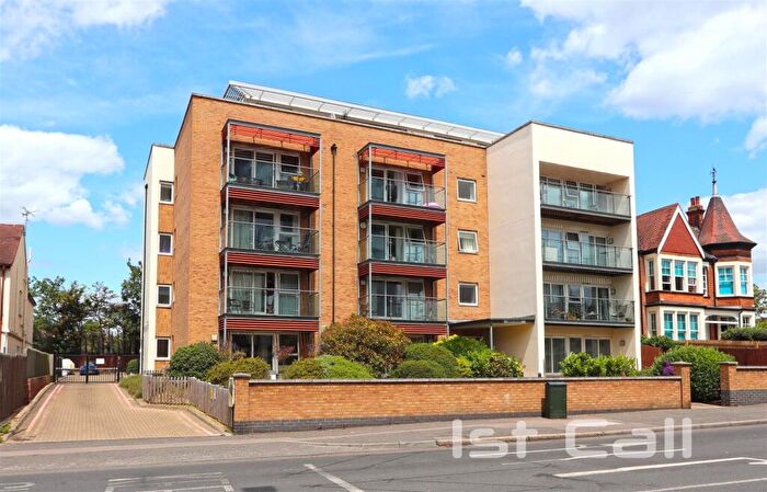 2 Bedroom Flat For Sale In Southchurch Road, Southend On Sea, SS1