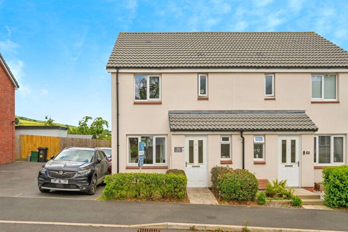 3 Bedroom Semi-Detached House For Sale In Drake Avenue, Ivybridge, PL21
