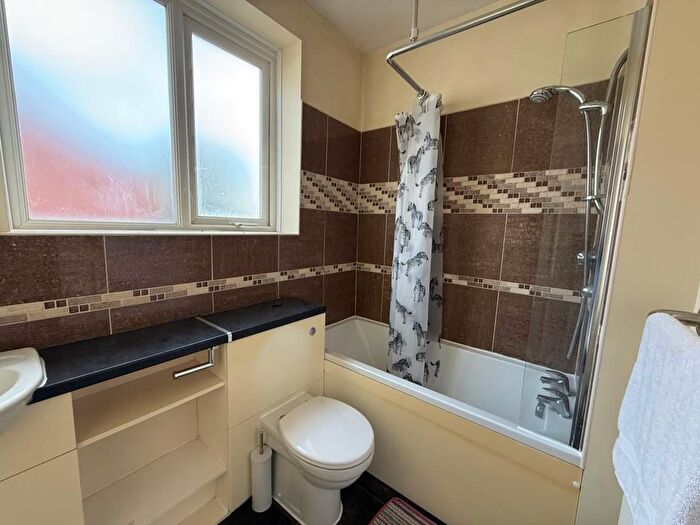 2 Bedroom Flat For Sale In Flat A, Havant Road, Drayton, Portsmouth, PO6