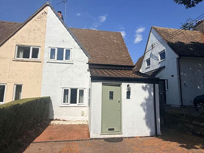 3 Bedroom Semi-Detached House For Sale In Hailey Road, Chipping Norton, Oxfordshire, OX7