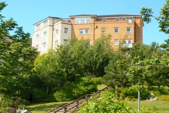 2 Bedroom Flat To Rent In Woodacre, Portishead, Bristol, BS20