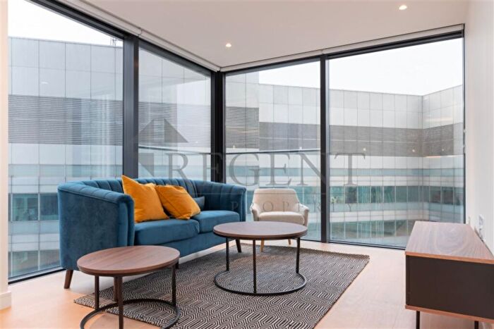2 Bedroom Apartment To Rent In Hampton Tower, Southquay Plaza, E14