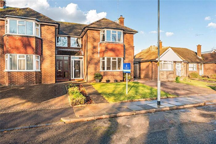 3 Bedroom Semi-Detached House For Sale In Hillyfields, Dunstable, Bedfordshire, LU6