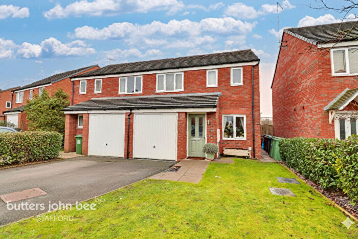 3 Bedroom Semi Detached House For Sale In Fieldhouse Way, Stafford, ST17