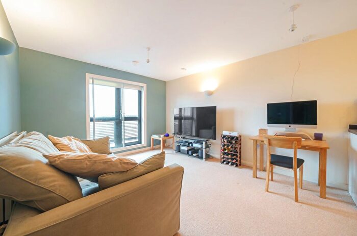 1 Bedroom Flat For Sale In Dominion House, The Avenue, London, W13