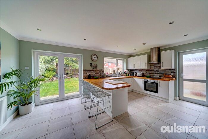 3 Bedroom Detached House For Sale In Chequers Lane, Wychbold, Droitwich, Worcestershire, WR9