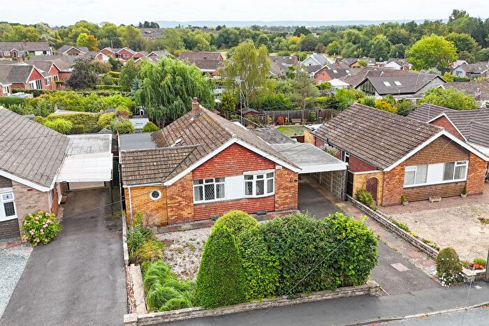 2 Bedroom Detached Bungalow For Sale In Cedar Crescent, Thame, Oxfordshire, OX9
