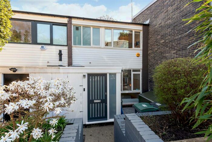 3 Bedroom House To Rent In Shepherds Close, N6