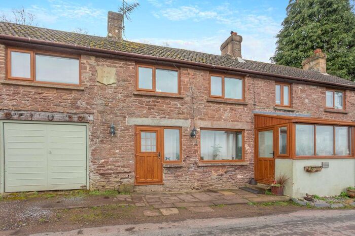 3 Bedroom Semi-detached House For Sale In Manson Lane, Monmouth, Herefordshire, NP25