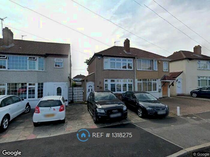 2 Bedroom Semi-Detached House To Rent In Birch Grove, Kent DA16