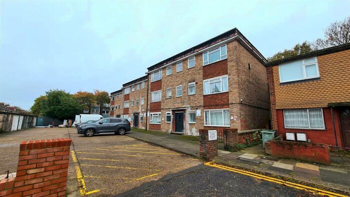 1 Bedroom Flat To Rent In Dorking Court, Hampden Lane, Tottenham, N17