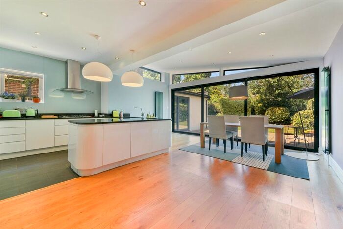 5 Bedroom Semi-Detached House To Rent In Annesley Road, London, SE3