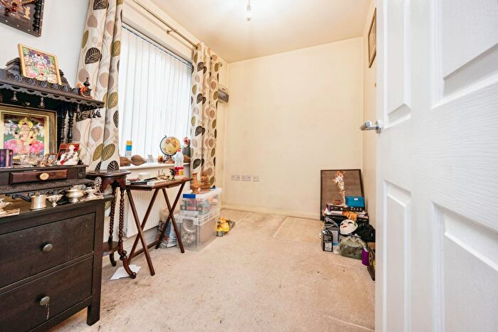 4 Bedroom Detached House For Sale In Primrose Fields, Bedford, Bedfordshire, MK41
