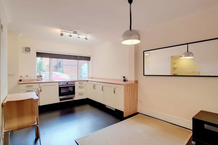 1 Bedroom Studio To Rent In Camberwell Grove, London, SE5