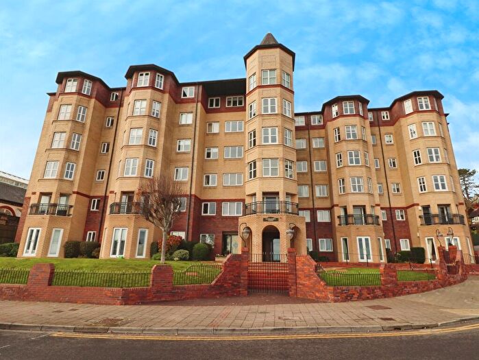 2 Bedroom Apartment For Sale In The Esplanade, Penarth, CF64